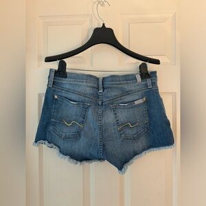 Women’s 7 for all Mankind Jean Shorts Size 29